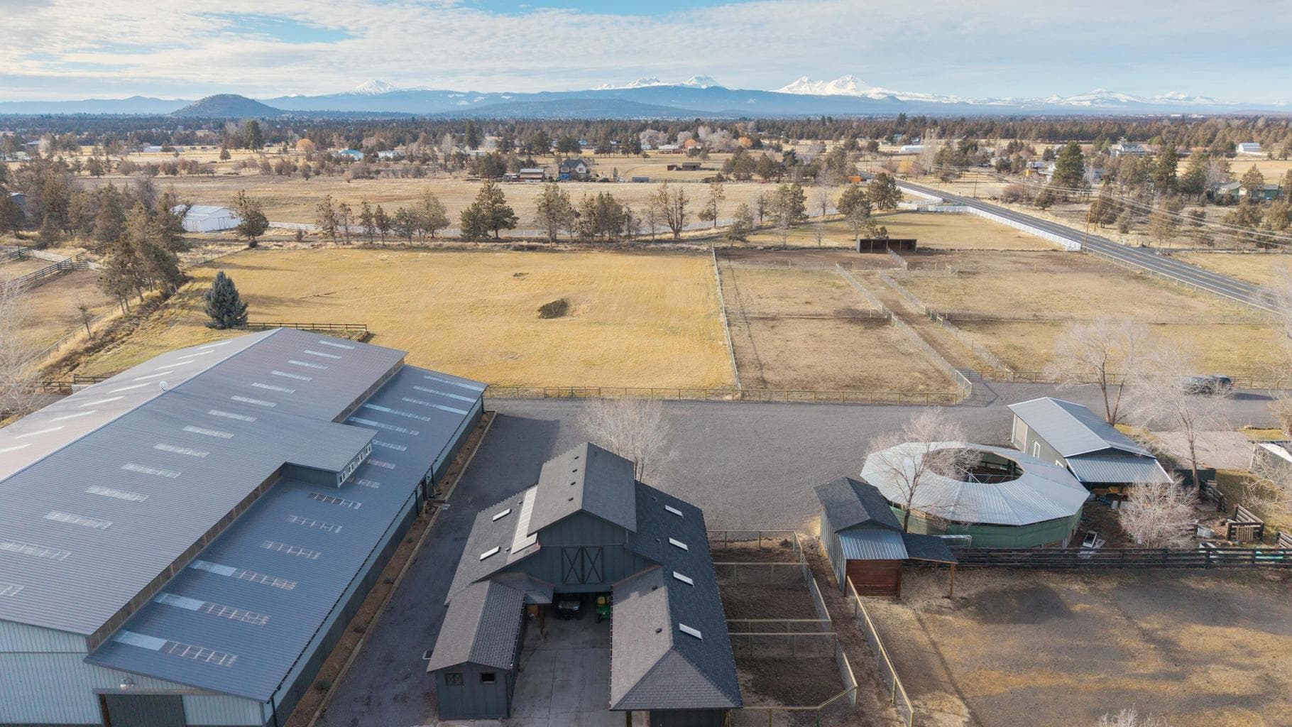 Equestrian paradise at the base of the Cascade Mountains