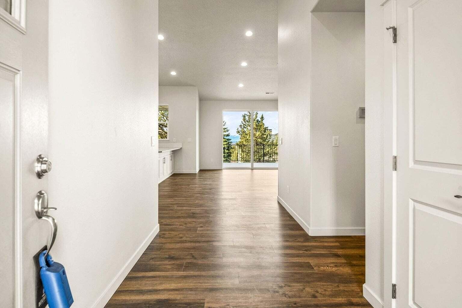 Photo of 1014 Highland View 3 of 32