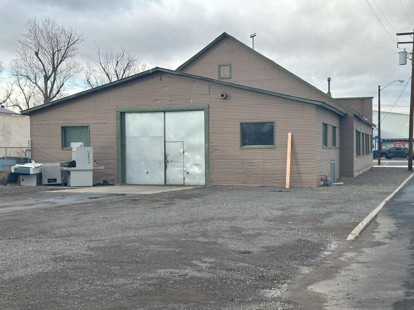 Photo of 558 Main 2 of 9