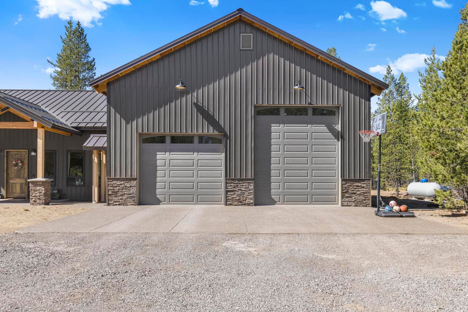 Photo of 15475 Pinetree 3 of 49