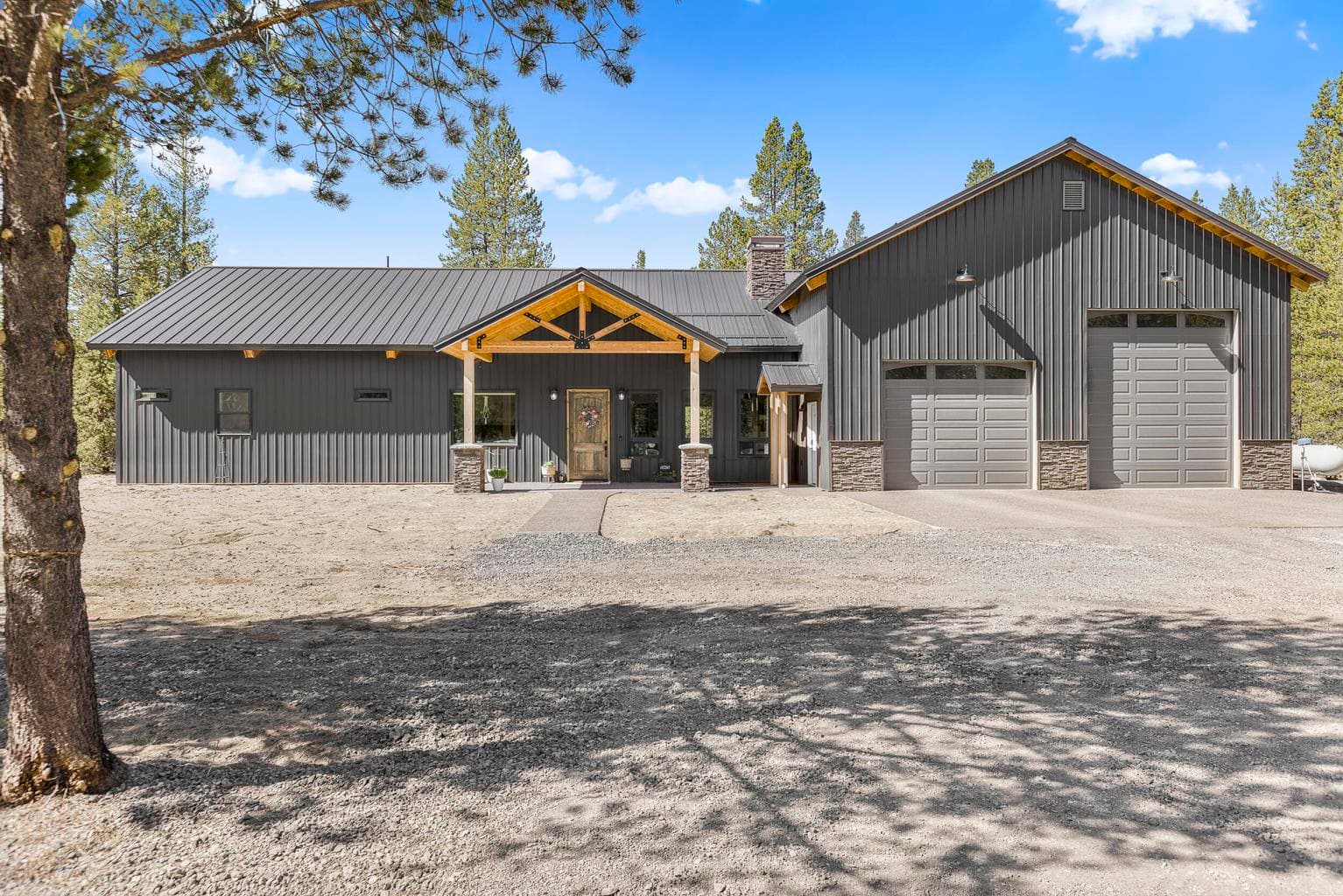 Photo of 15475 Pinetree 2 of 49