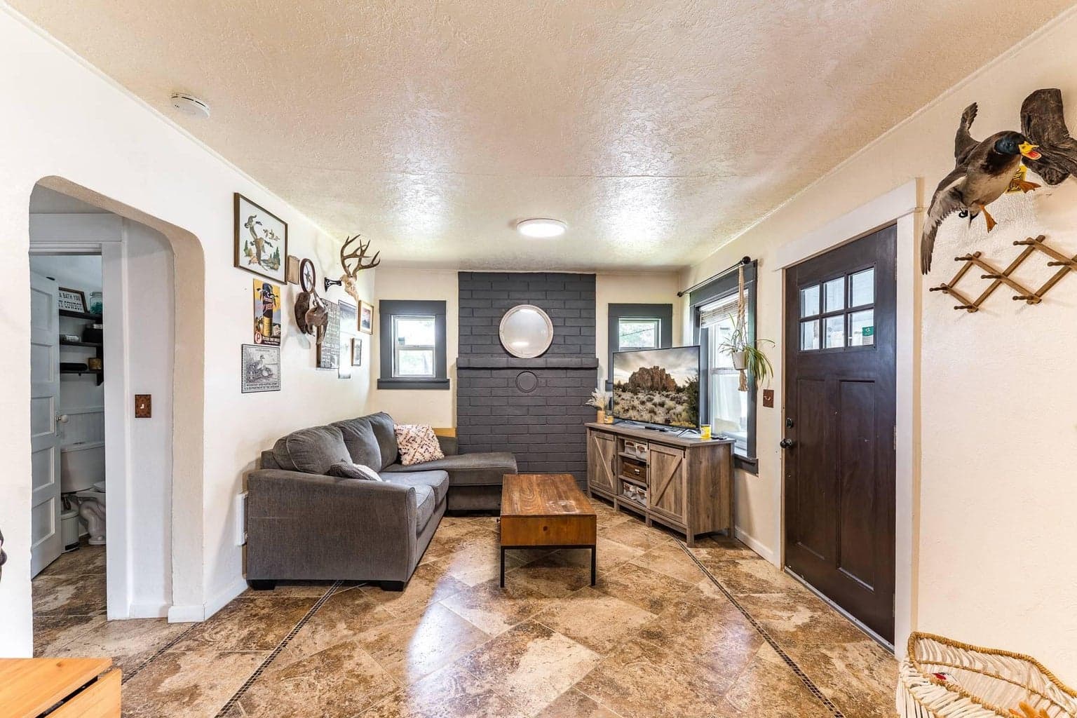 Photo of 703 7th 4 of 19
