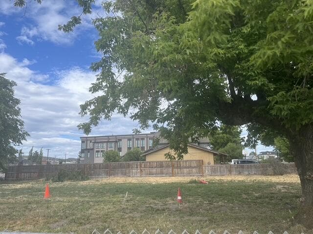 Photo of 391 1st 2 of 5