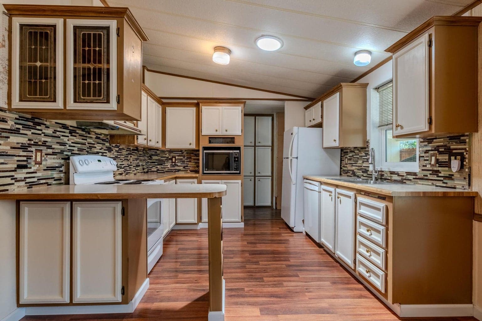 Photo of 215 Tolman Creek 5 of 21