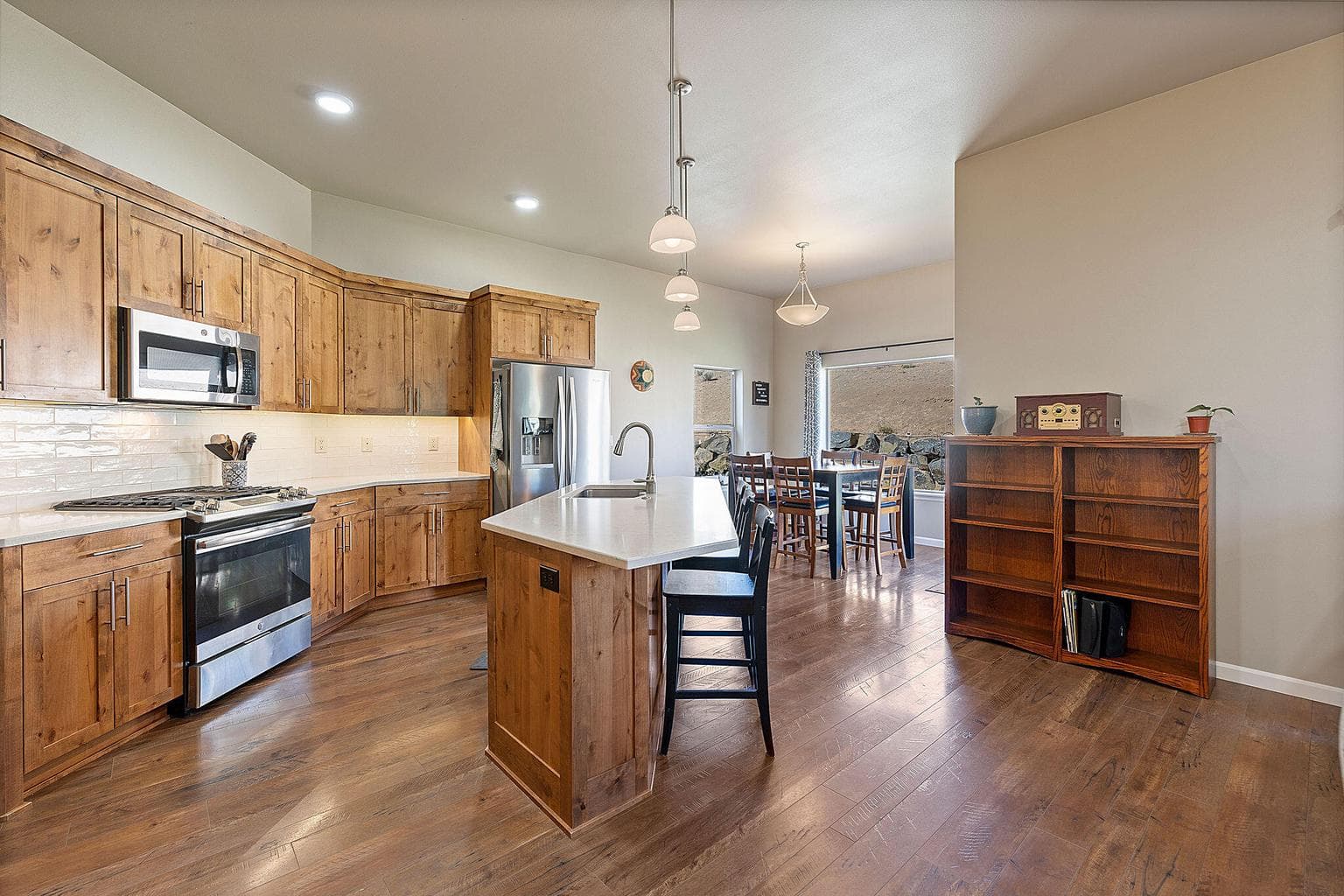 Quartz countertops, abundant counter space.