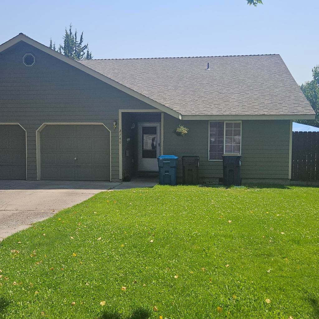 Single level Duplex Town home.
