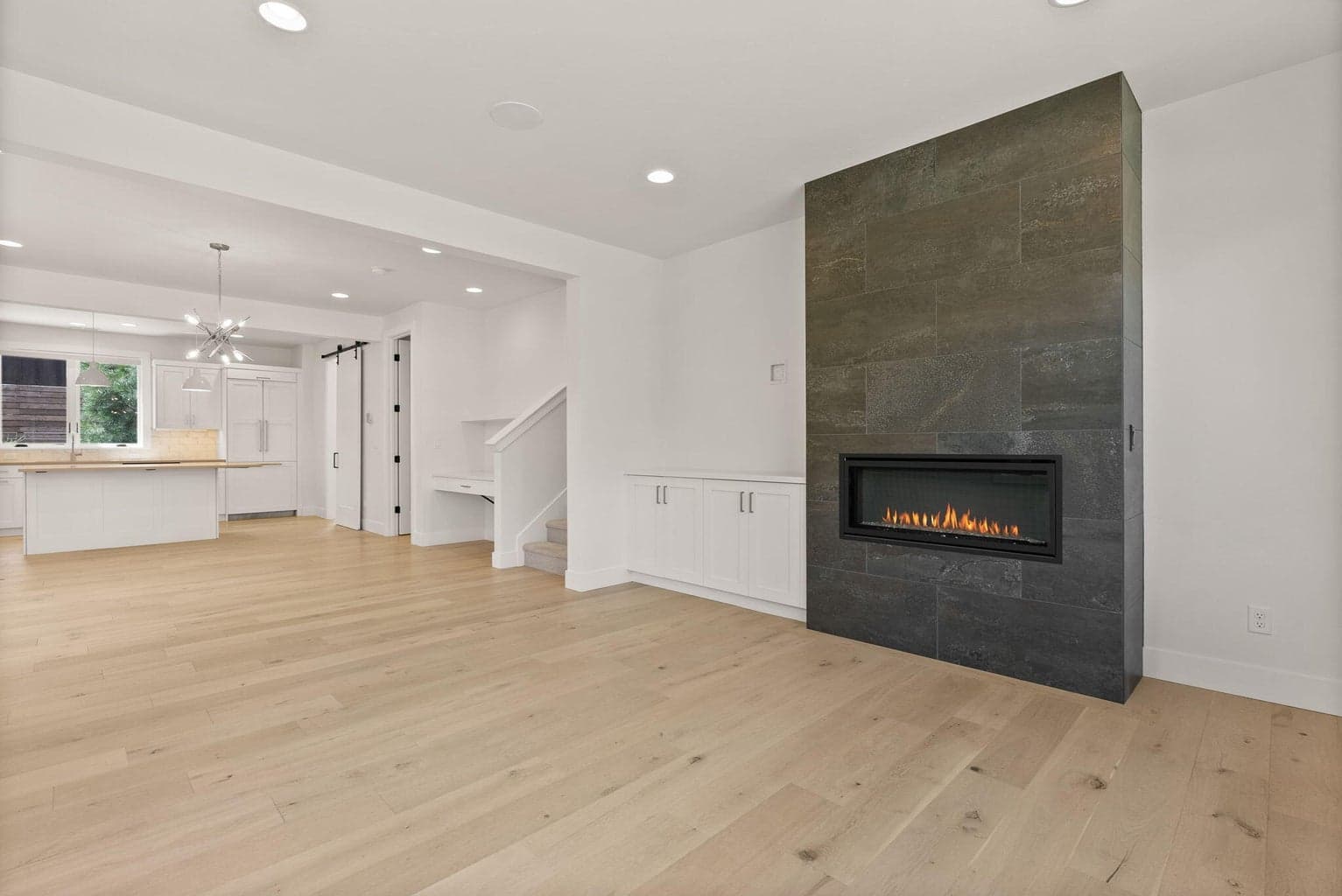 Photo of 61309 Howe 5 of 42