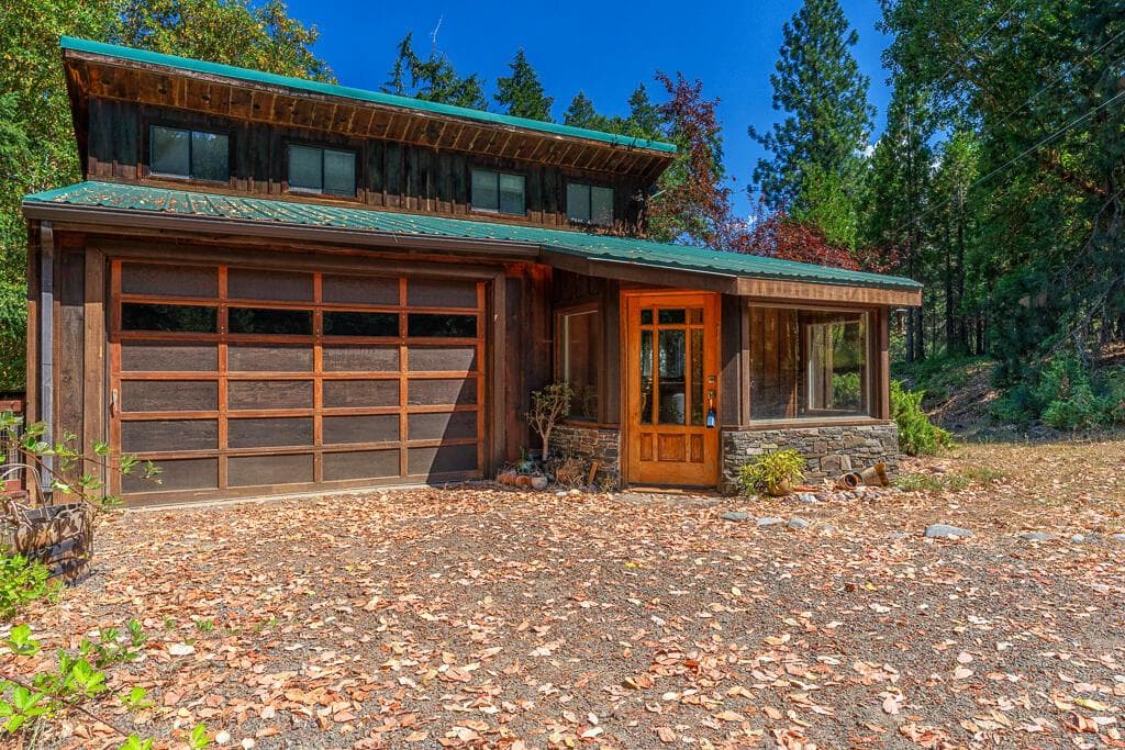 Photo of 5010 Old Hwy 99 4 of 91