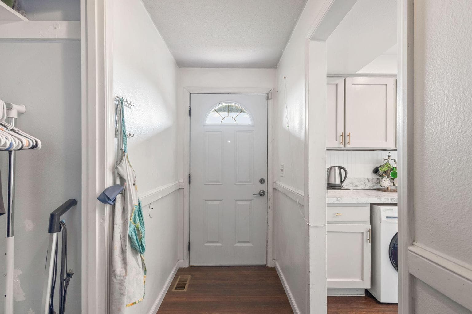 Photo of 2335 Bowers 4 of 42
