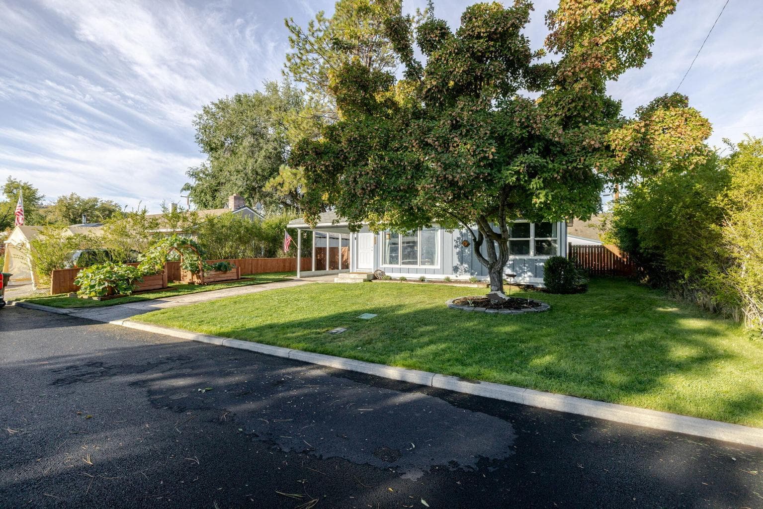 Photo of 233 Ewen 2 of 26