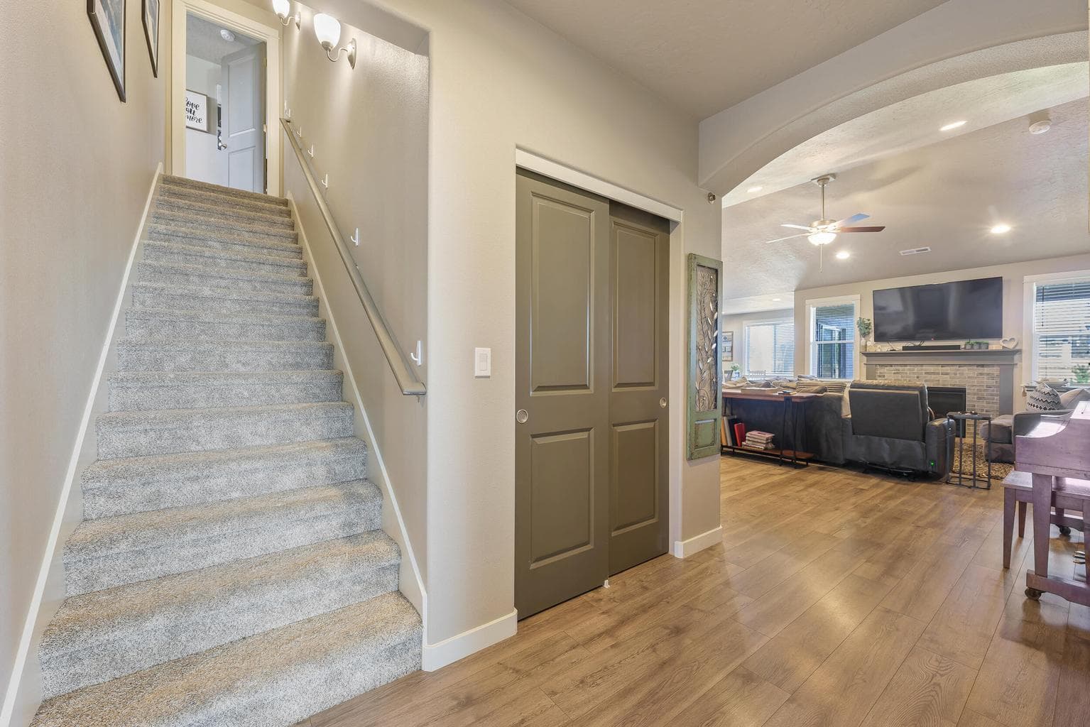 Photo of 3370 15th 2 of 27