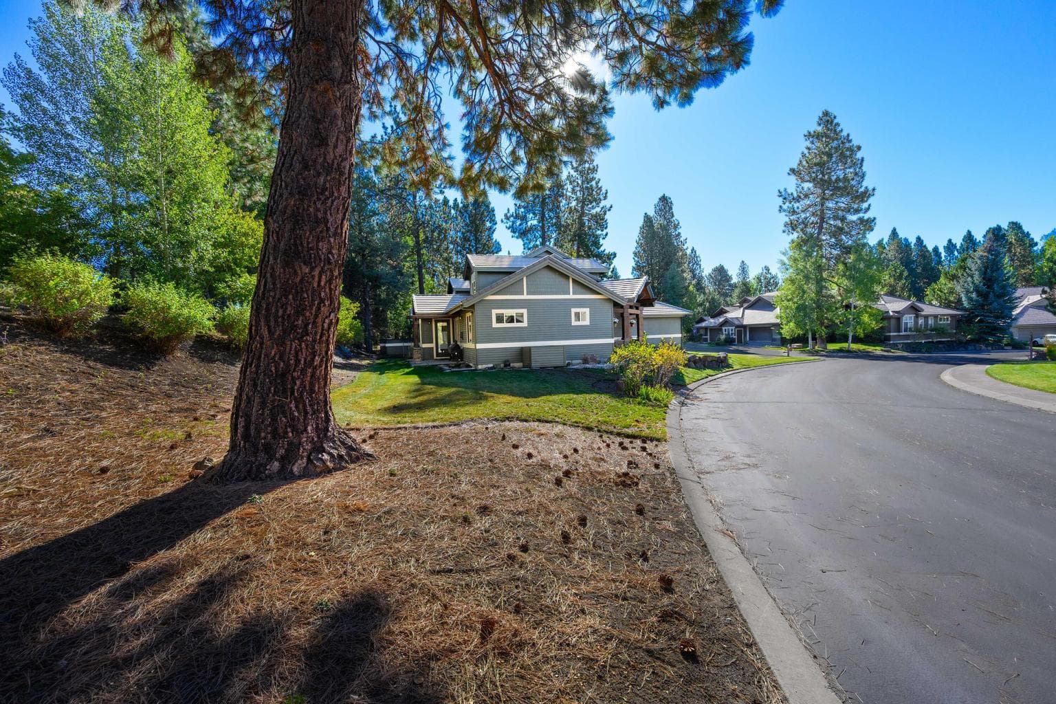 The home sits on a .17/acre lot with nice grassy buffer space around the side and back of the property