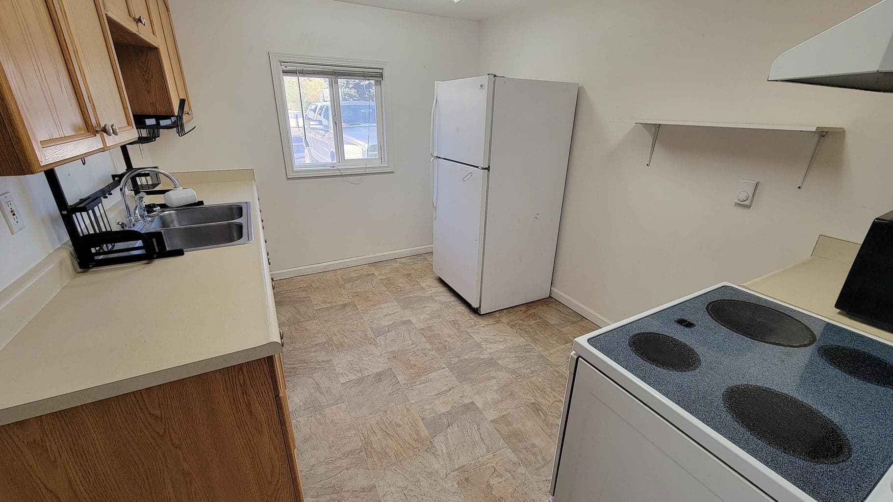 Photo of 786 Idlewood 2 of 12