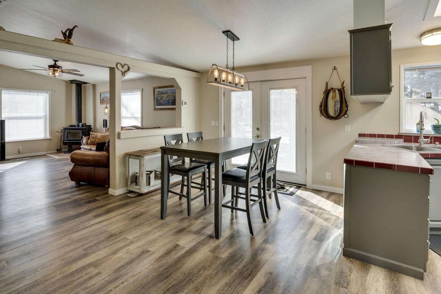 Photo of 17575 Sutter 4 of 62