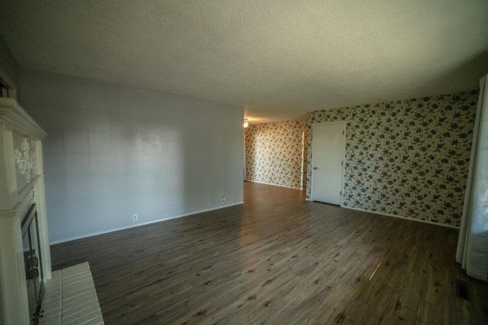 Photo of 156 Spruce 4 of 36