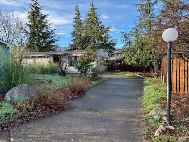 Photo of 215 Tolman Creek 4 of 29