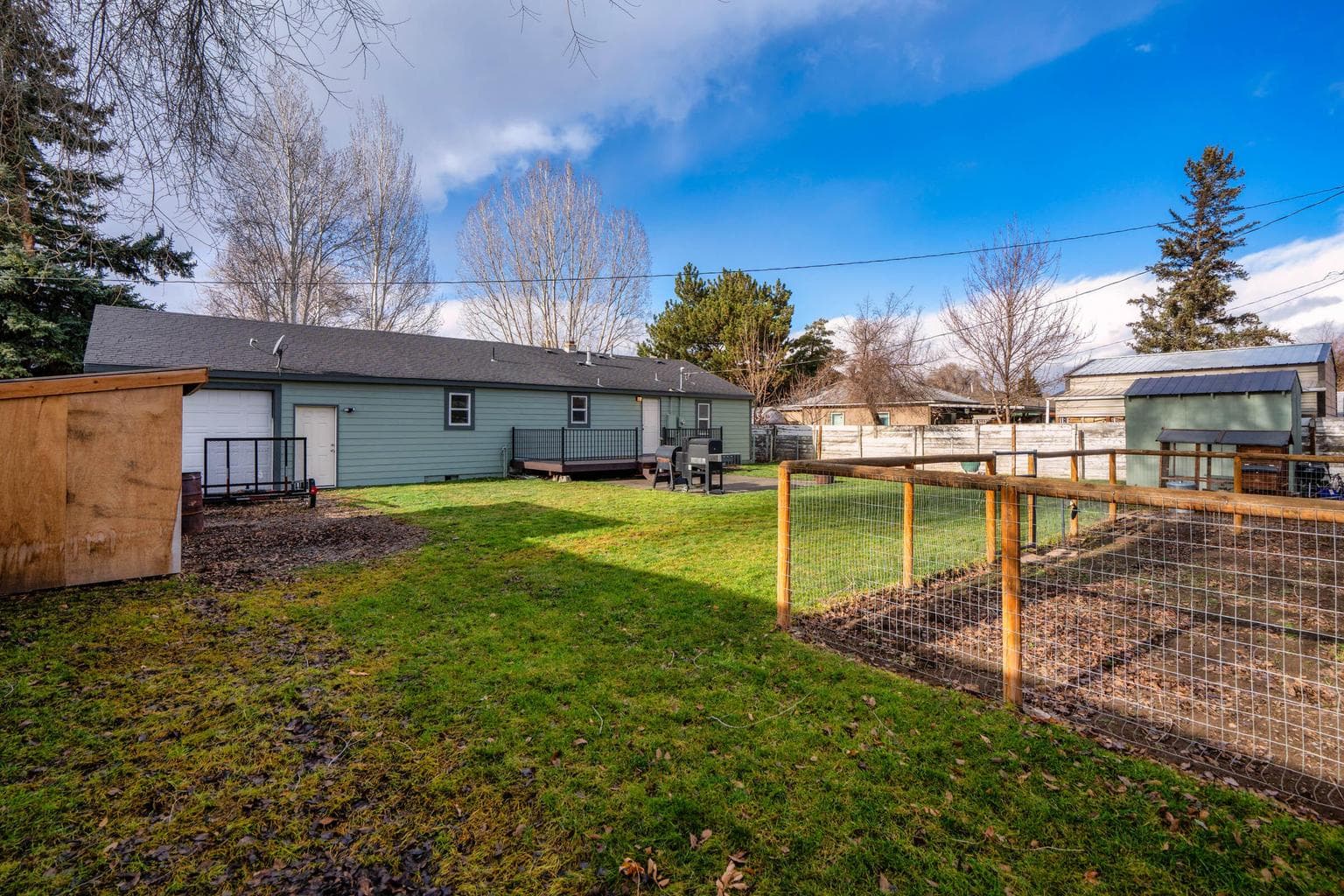 Photo of 704 Elm 4 of 35
