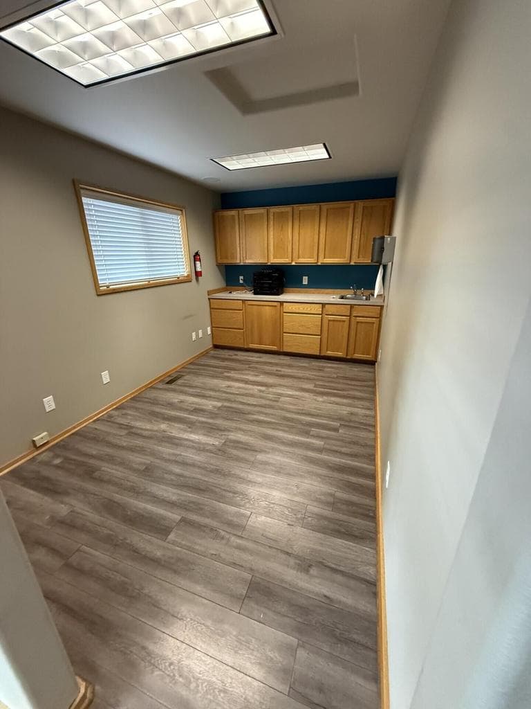 Photo of 917 Highland 5 of 12