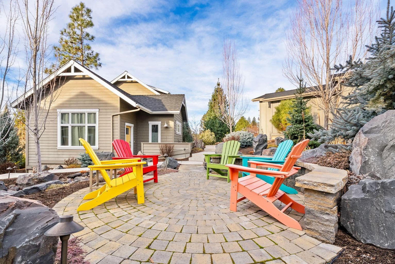 1913 Monterey Mews