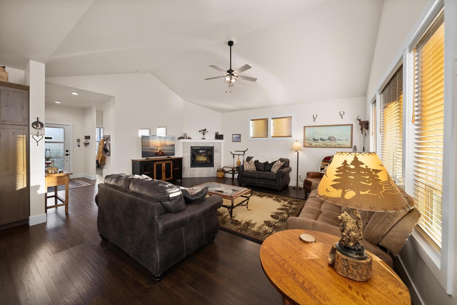 Photo of 465 Sumner 5 of 26