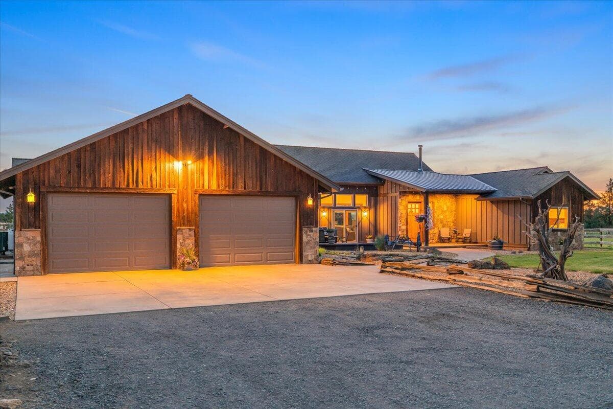Photo of 6150 Kingwood 5 of 56