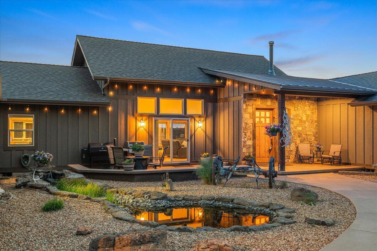 Photo of 6150 Kingwood 4 of 56
