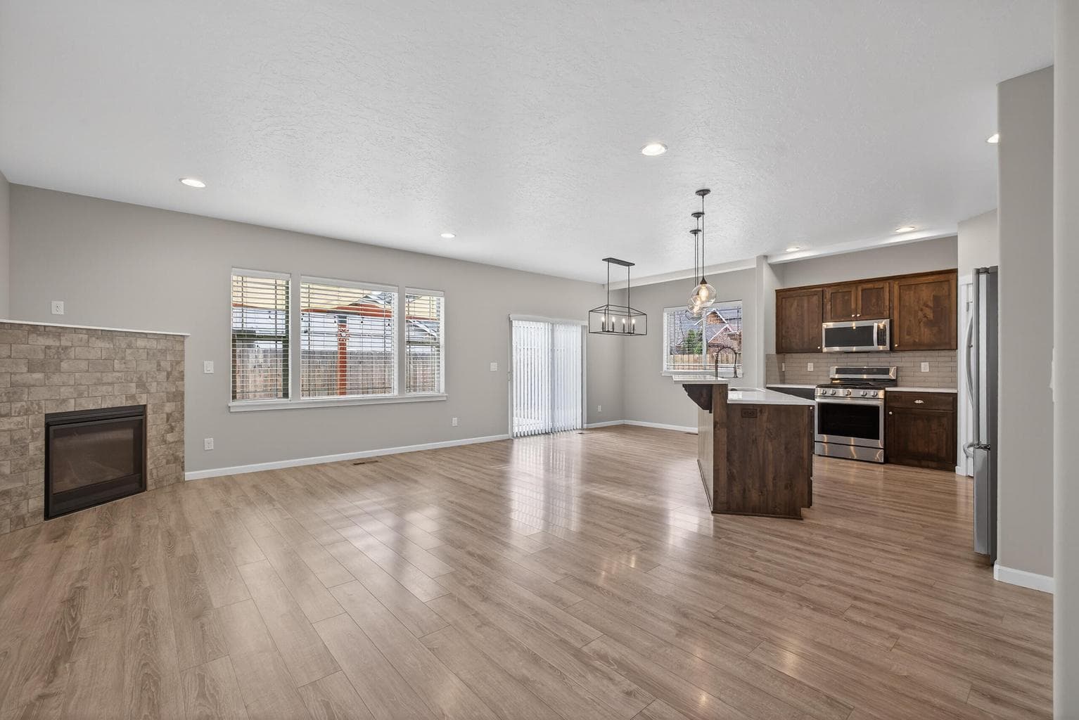 Photo of 3022 Boxelder 3 of 36