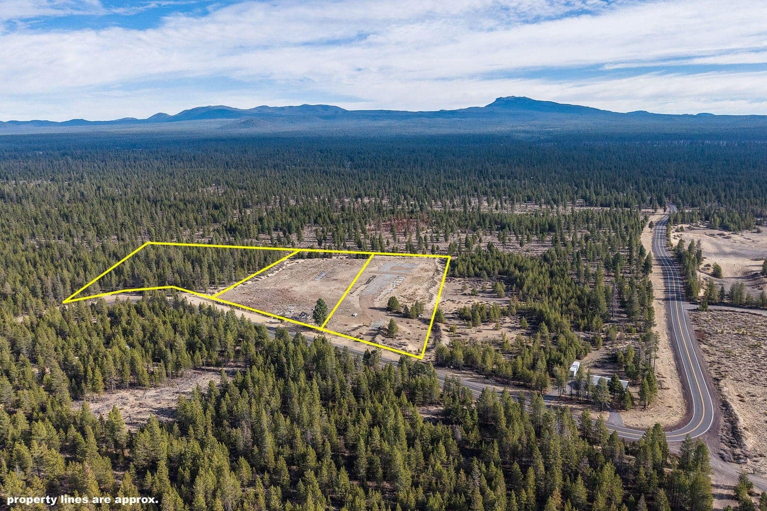 Photo of 17150 Rosland 4 of 13