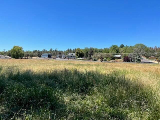 Photo of 585 Fairgrounds 4 of 12