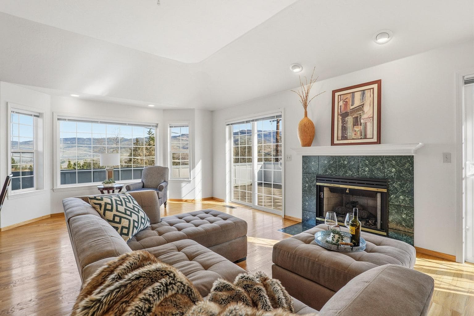 Living space with valley and mountain views (main unit)