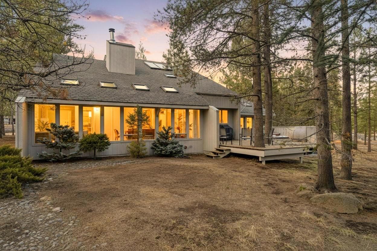 Photo of 18025 Camas 4 of 35
