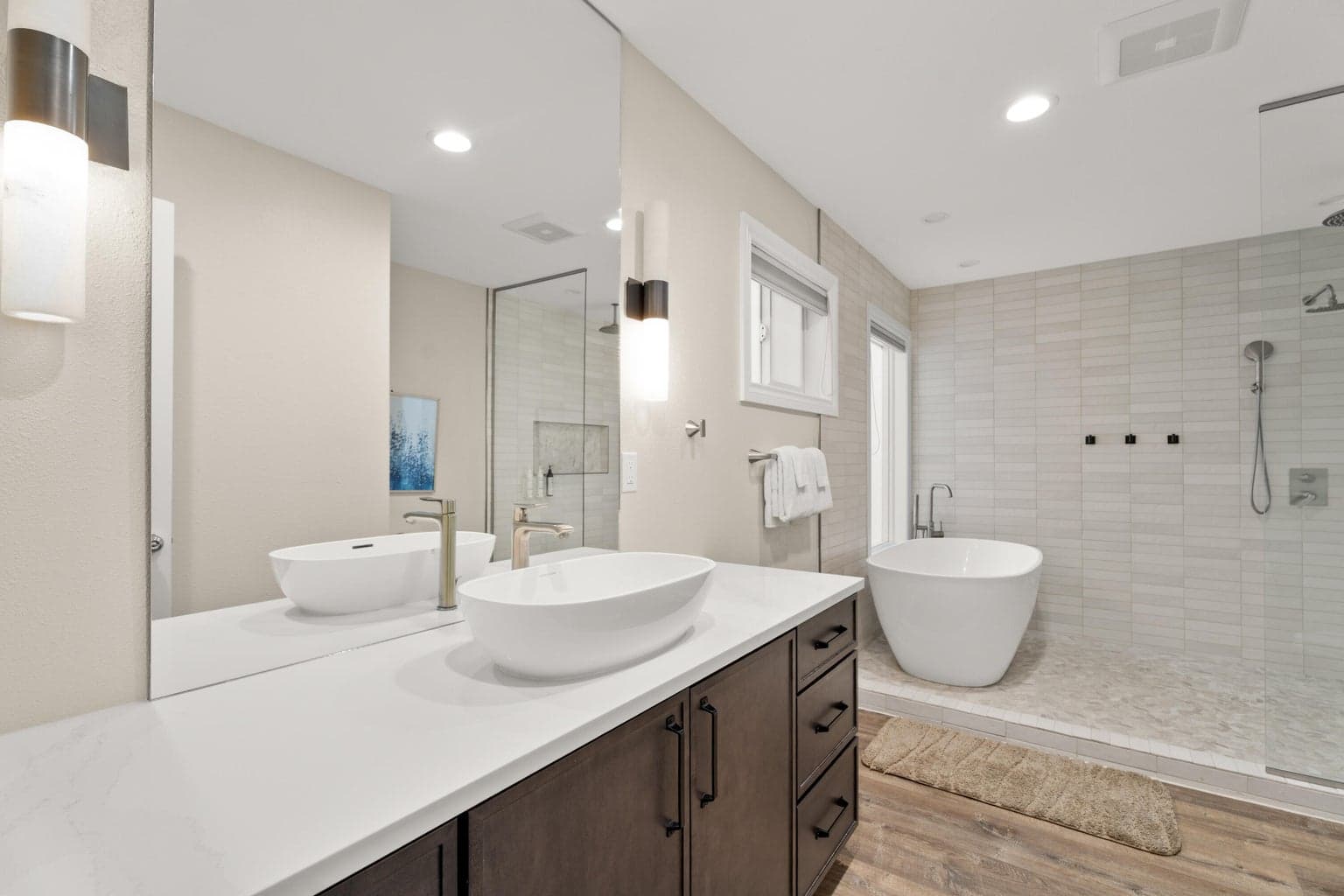 Photo of 18025 Camas 3 of 35