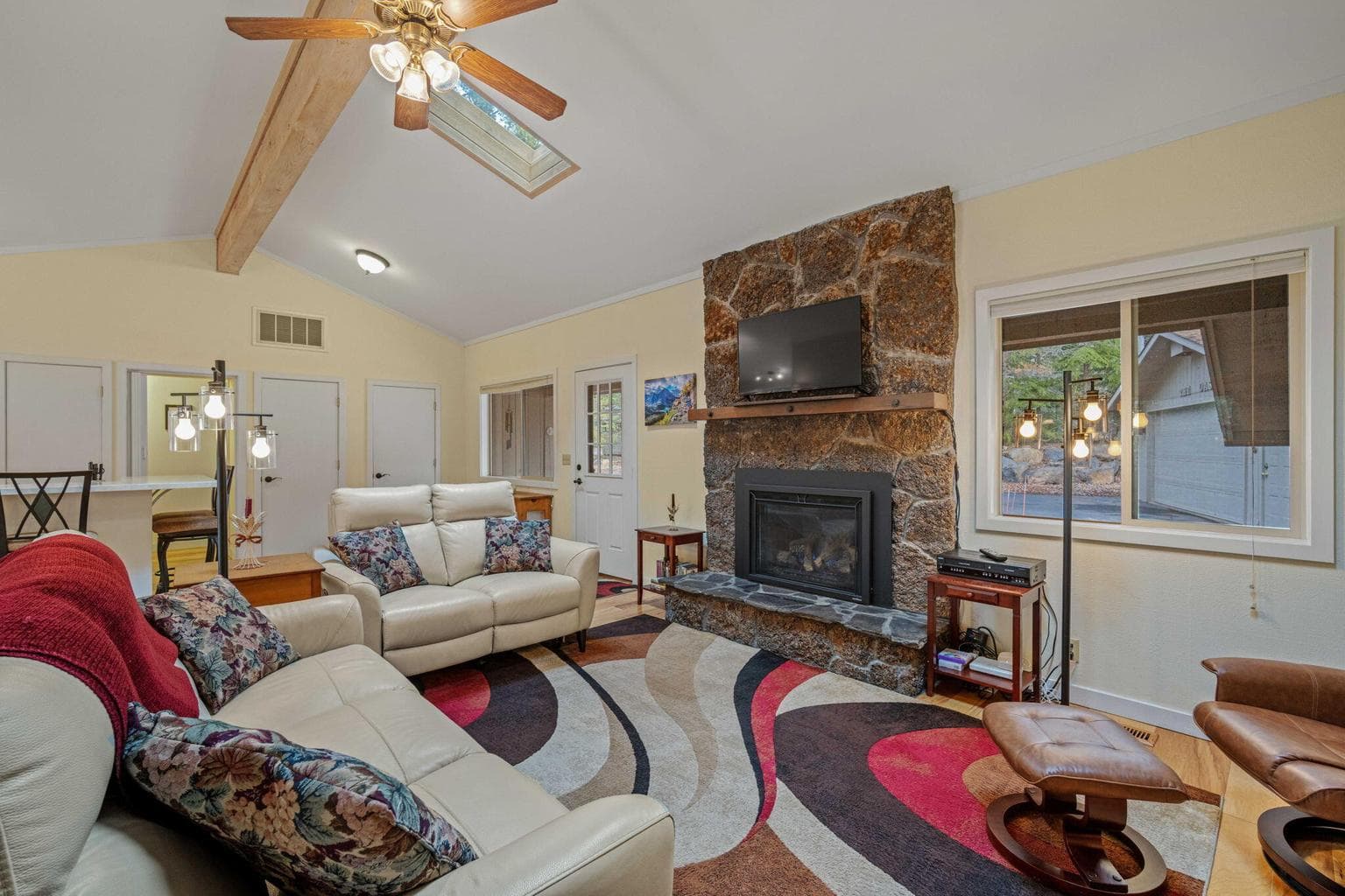 17839 Lava Butte