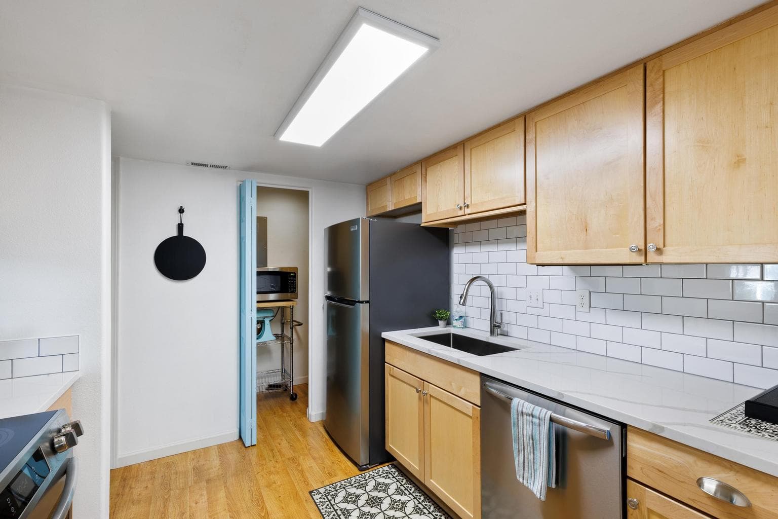 Photo of 111 Hawthorne 2 of 19