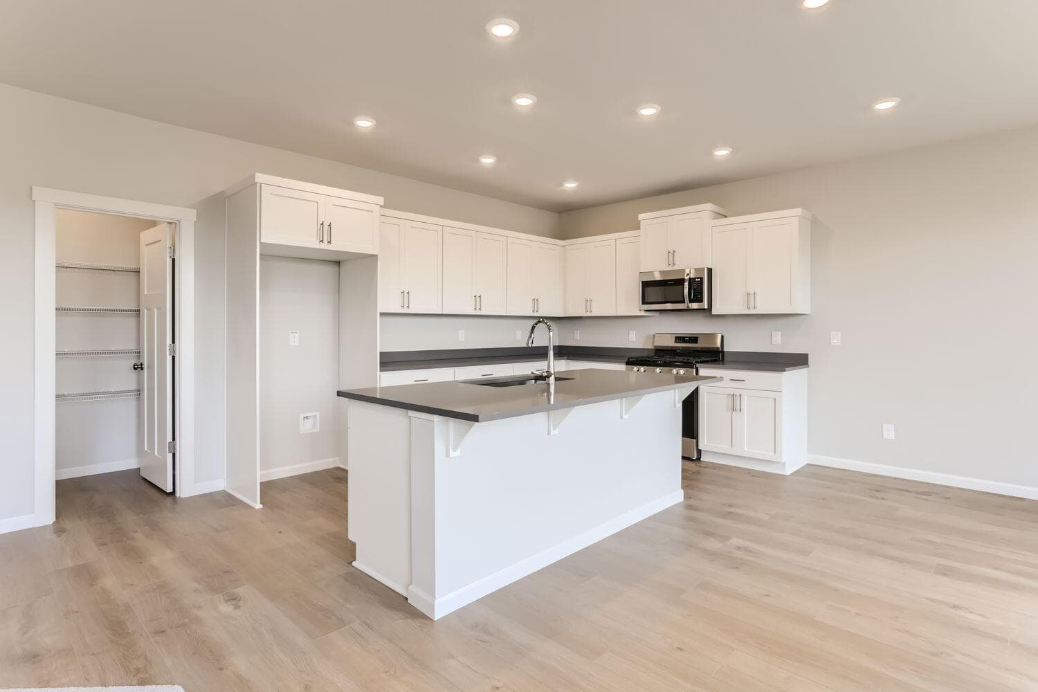 Photo of 20695 Town Dr 5 of 46
