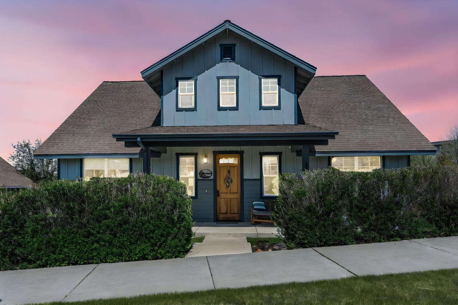 Photo of 1082 Yarrow 1 of 52