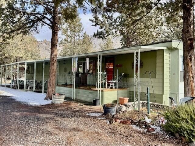 10100 Crooked River