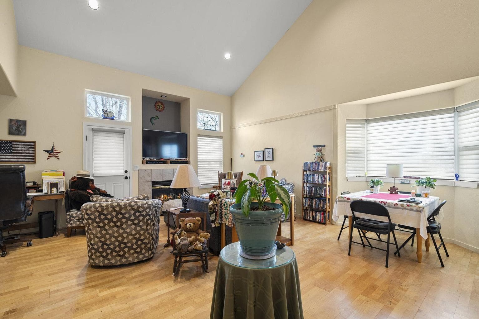 Photo of 438 19th 4 of 29