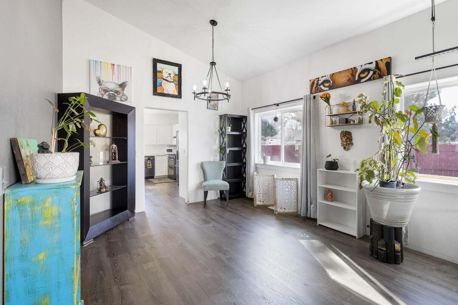 Photo of 2146 22nd 4 of 23