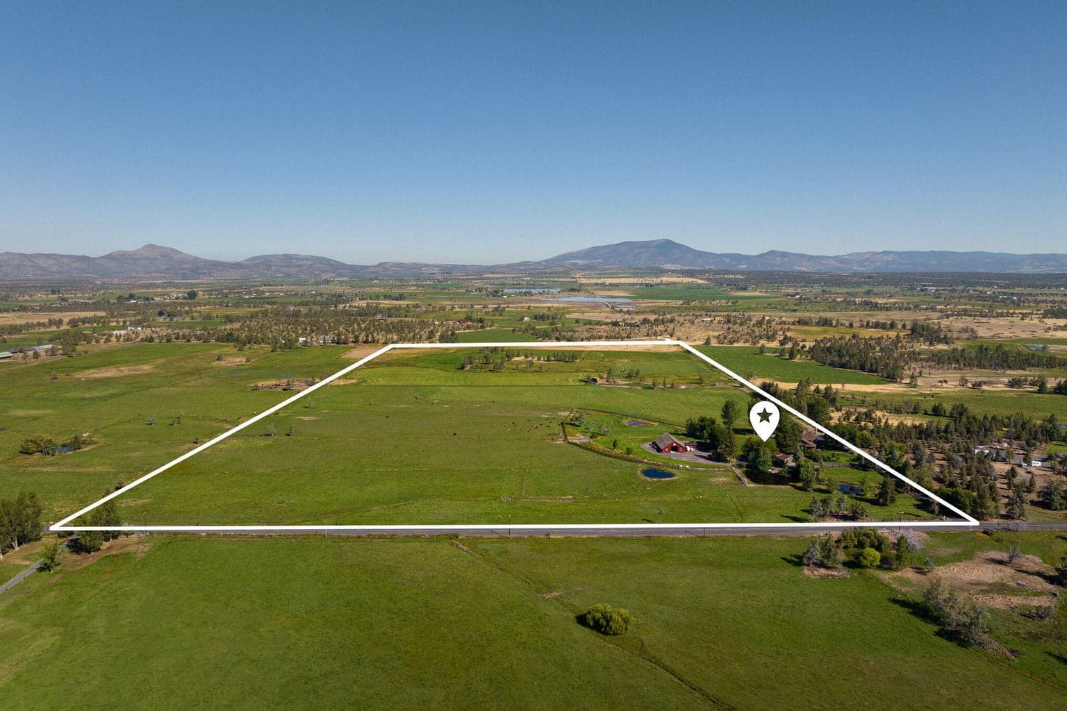 drone of perimeter 80 acres . 1/4 x 1/2 mile