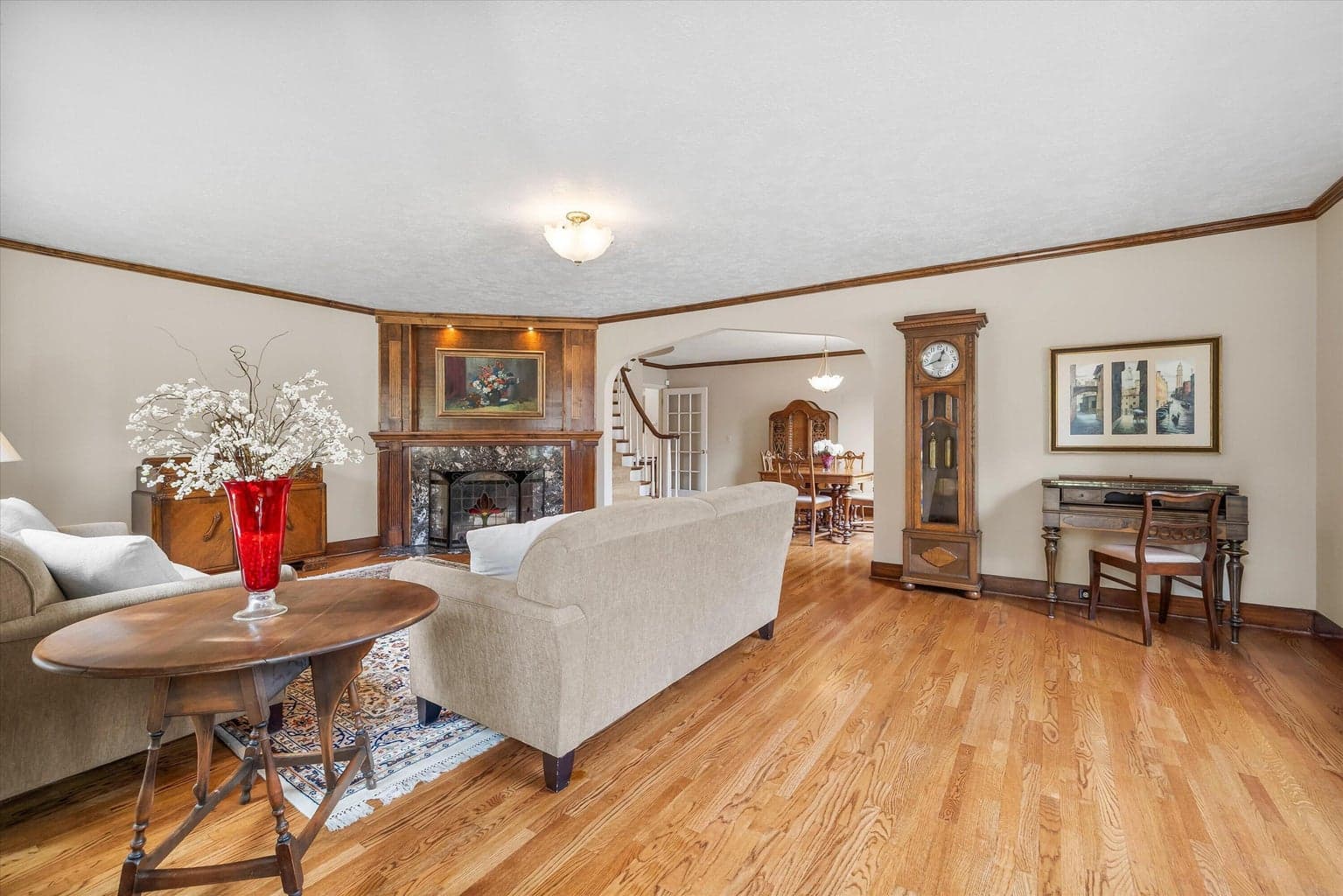 Photo of 898 Riverside 5 of 44