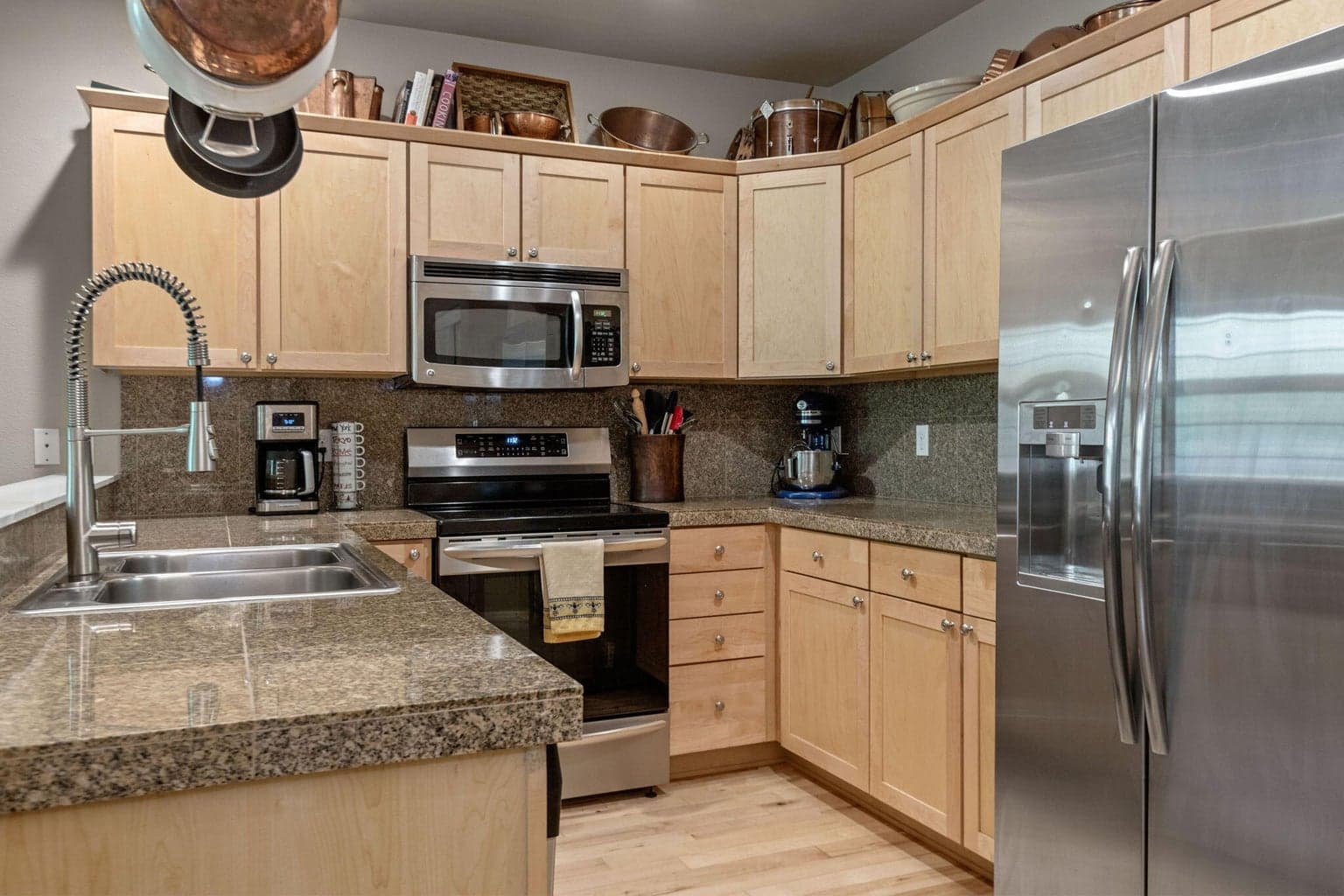 Photo of 720 Hindeman 5 of 25