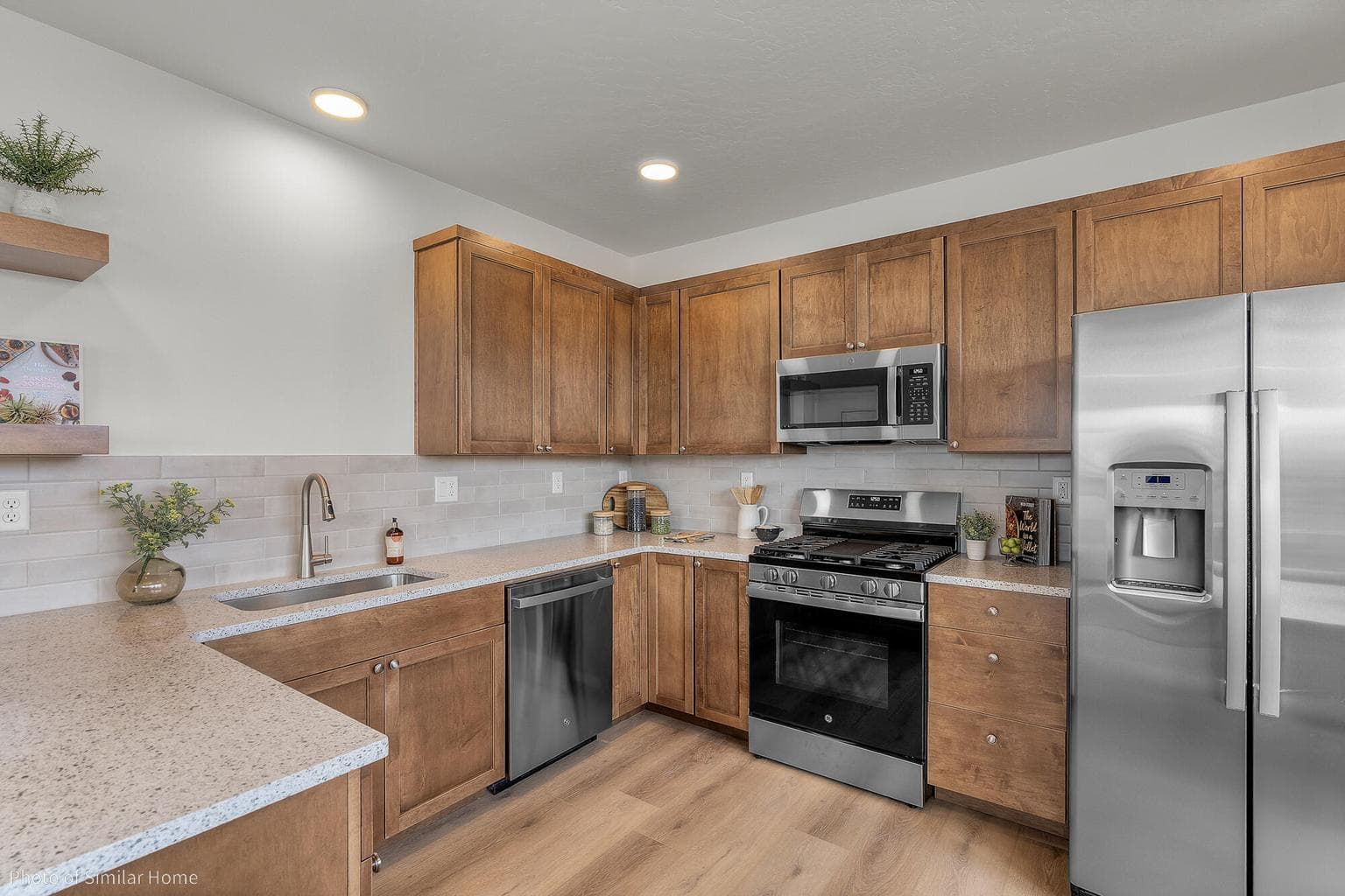 Photo of 3382 7th 4 of 24
