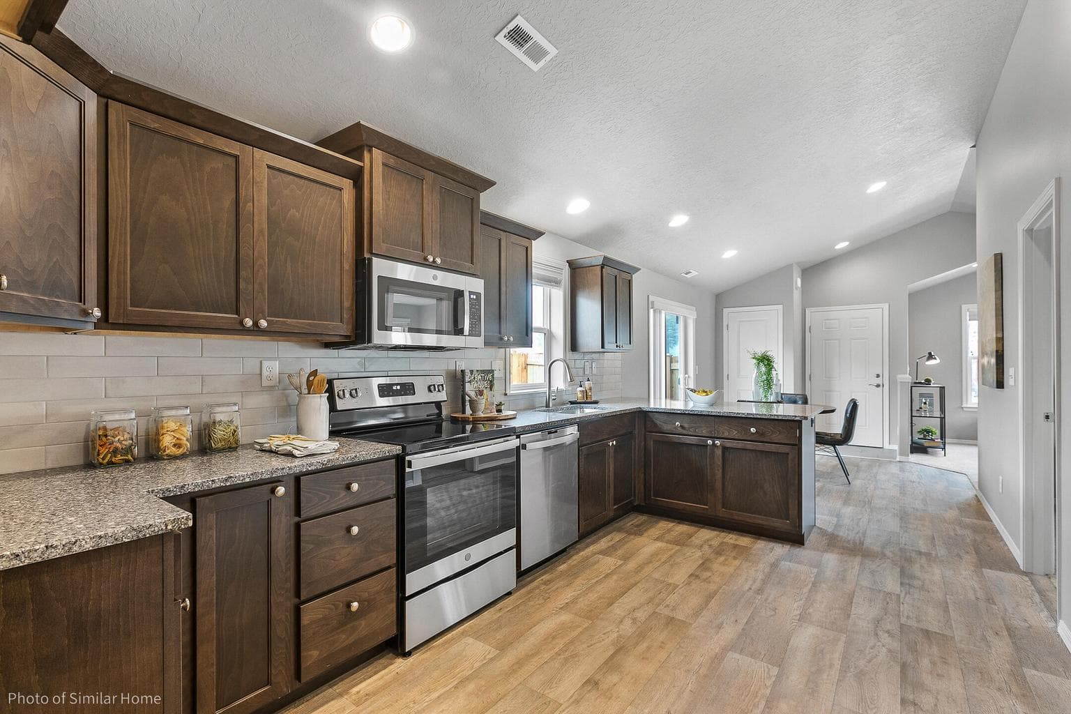 Photo of 2834 Sterling 3 of 15