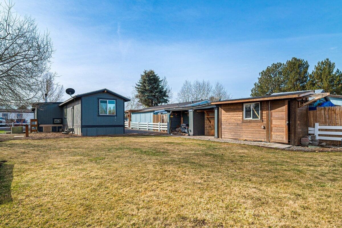 Photo of 64900 Hunnell 5 of 22