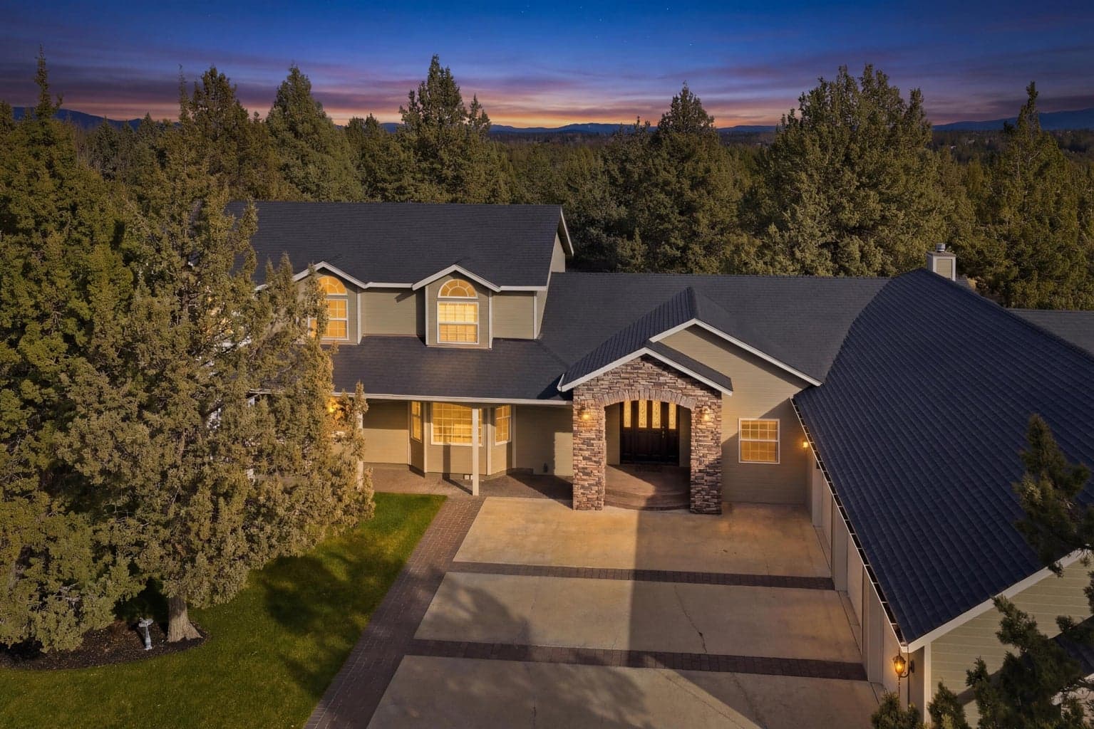 Photo of 1500 77th 3 of 35