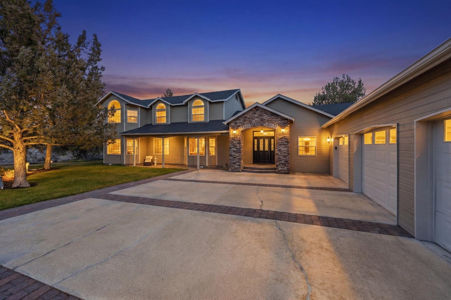 Photo of 1500 77th 2 of 35