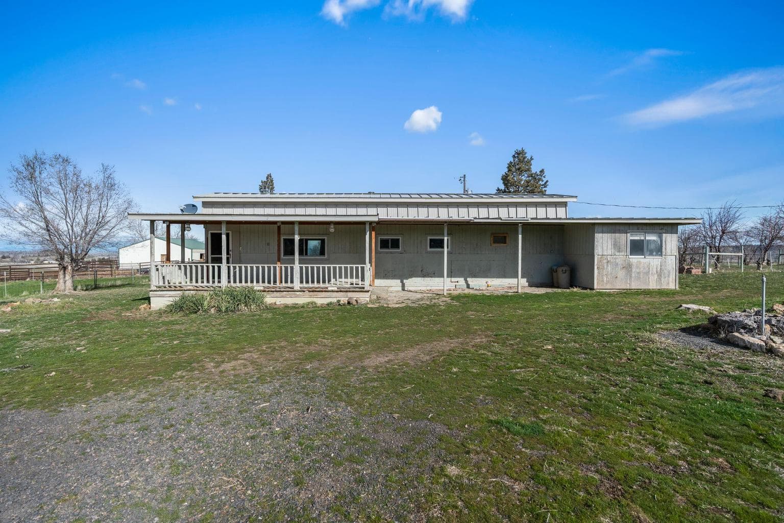 Photo of 2748 Loucks 4 of 35