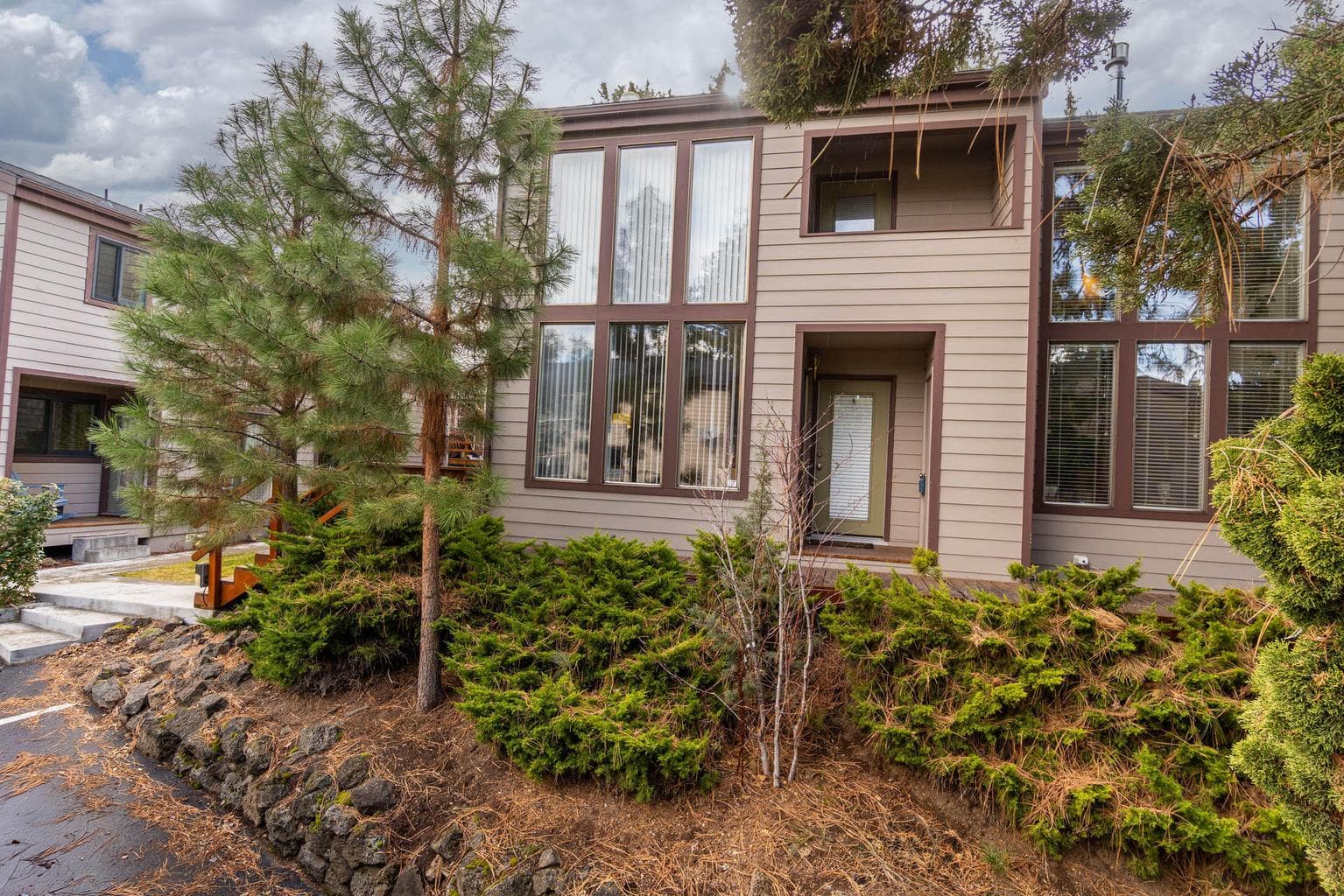 2153 Hill