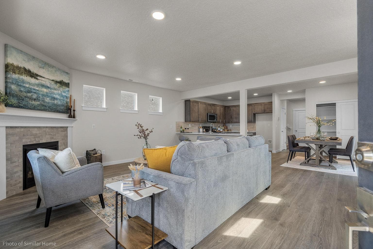 Photo of 3358 7th 2 of 18